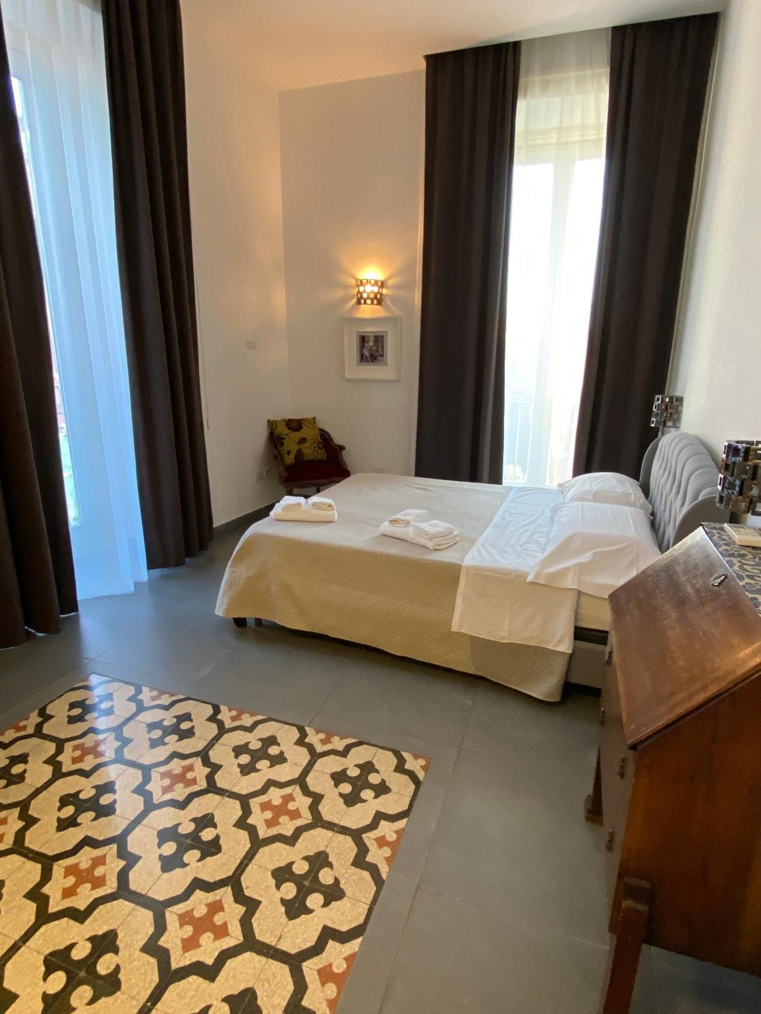 نابولي Janare - Rooms & Terrace المظهر الخارجي الصورة
